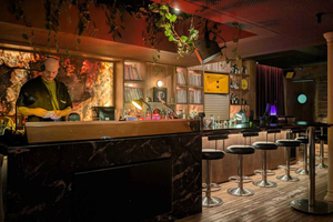 Medellín After Dark: clubes de reggaeton e vida noturna local