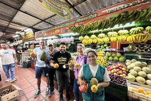 Medellín: Exotic Fruit Tour: Taste What You’ve Never Tried