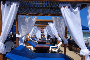 Playa Linda : journée à la plage, endroit local sur l'île, avec déjeuner, petit lit et transport