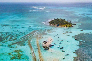 San Andres: Speedboat Ride + Natural Aquarium