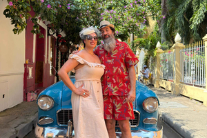 Take a ride in a vintage car and snap some photos in Cartagena de Indias