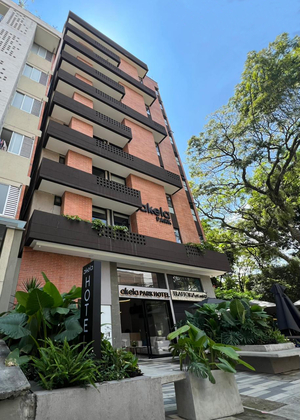 Akela Park Hotel