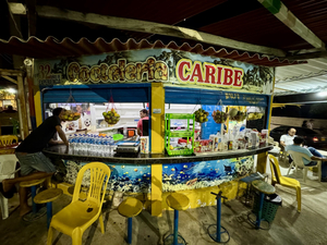Cocteleria Caribe alegre y tropical