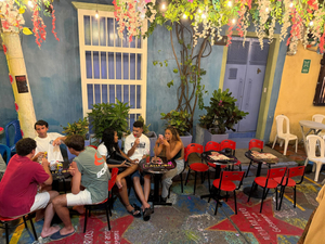 El Callejon Pug Bar