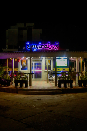 Emiratos Disco Bar