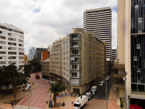 Hotel Continental ByHours