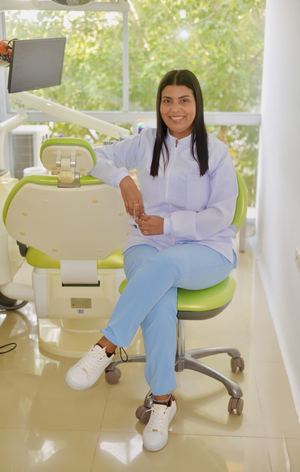 JAILIN RADA Diseño de Sonrisa, Smile Makeover Cartagena,Blanqueamiento,Implantes,Ortodoncia,Carillas-Venner