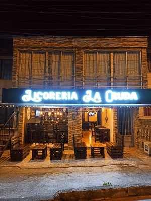 La Cruda Bar
