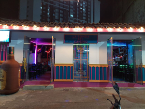 la fonda del camino armenia quindio bar show