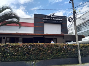 Leños & Parrilla