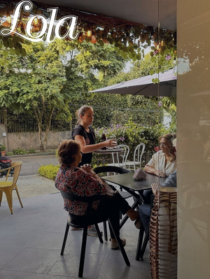 Lola Resto & Café