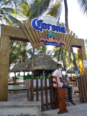 Malecón playa bar lounge