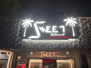 Sweet Island Disco Bar