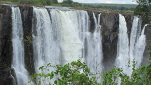 Uma viagem de novembro para as Cataratas Vitória