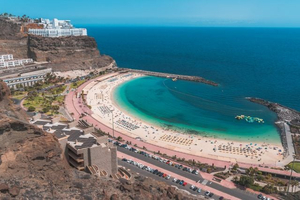 Discover Playa de Amadores: A Beach Lover's Paradise in Gran Canaria