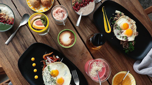 El Mercadito Biologico er en alt-i-en cafe, restaurant, juicebar, supermarked og meget mere!