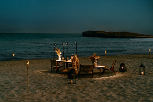 Yksityinen illallinen rannalla Isola Beach Barissa