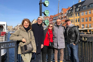City Highlights Walking Tour with Local Guide