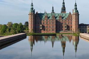 Easy Pace Tour of Kronborg Castle and Frederiksborg Palace