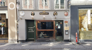 Charlie's Bar
