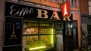 Eiffel bar