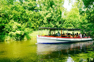 Lyngby & Bagsværd Lake: Baadfarten Boat Ride