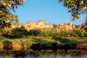 Barcelona: Tour Carcassonne & Dali