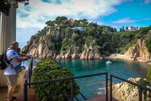 From Barcelona: Costa Brava Day Tour with Lunch