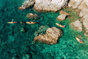 Kajakpaddling och SUP-paddling på Costa Brava Upptäck vikarna i Tossa de Mar