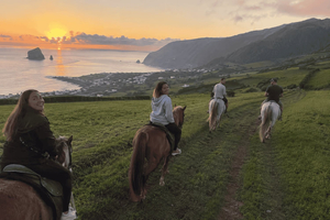 São Miguel: Sunset Horseback Ride with Mosteiros Views