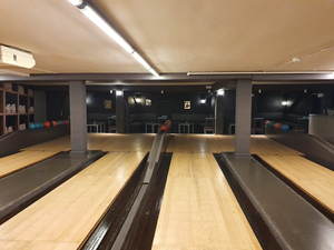 Saloon Jocs Games Bowling Bar