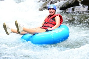 La Fortuna: Wildwasser-Tubing-Abenteuer auf dem Arenal-Fluss
