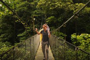 La Fortuna: Hangbruggen en Zip Line Tour met Lunch