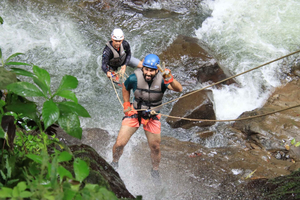 La Fortuna: avventura alle cascate nella foresta pluviale e sound healing