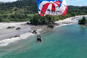 Manuel Antonio: Parasailing in spiaggia con Aguas Azules