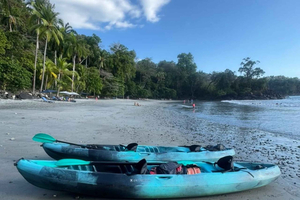 Manuel Antonio: Ocean Kayak and Snorkeling in Biesanz Beach