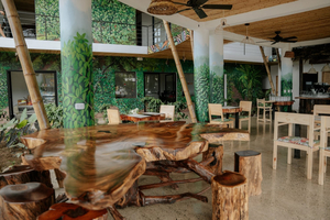 Bonding Hotel, Café & Smokehouse