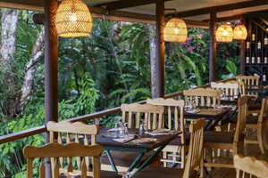 Claro Que Si Seafood Grill & Wine Bar