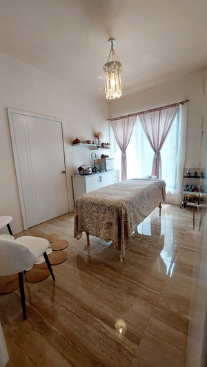 Healing Hands Wellness & Spa