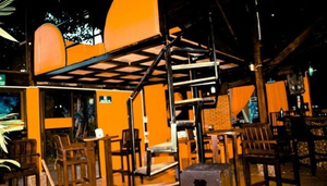 Orange Pub