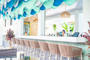 Oz Poolside Bar