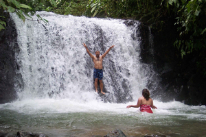 Quepos : Randonnée à cheval vers les chutes d'eau de Shaman
