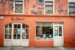 Dr Clare Apothecary & Clinic
