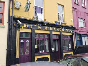 McMahons Bar