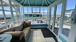 The Coast Lodge, Restaurant and Bed & Breakfast