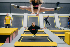 Inträdesbiljett till Amazinga Trampoline Park
