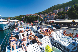 Dubrovnik: 3 Islands Fun Boat Trip with Drinks (FR, ES, EN)