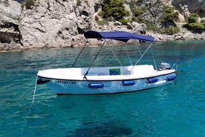 Dubrovnik: Rent a fun and easy to use boat without license