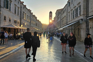 Dubrovnik: Pyhien ja syntisten kävelykierros