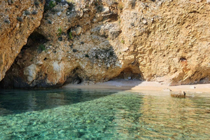 Explora las Bahías Salvajes de la Isla de Krk con el Capitán Bobo(Privado)